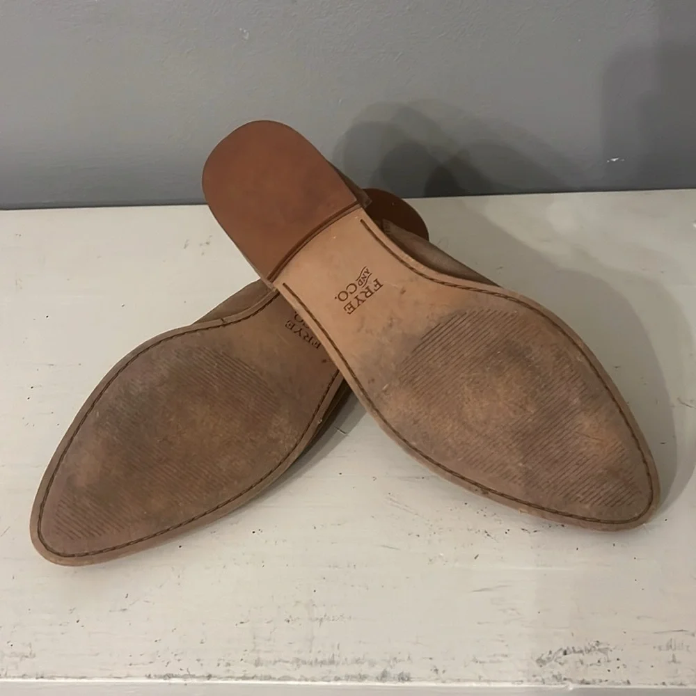 ANY 5 ITEMS $100 Frye & Co flats 9.5 - Picture 3 of 3